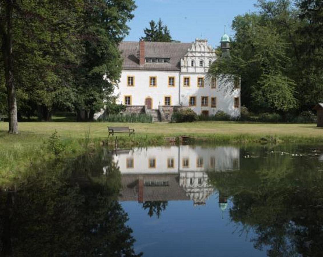 Schlossparkhotel Sallgast Экстерьер фото